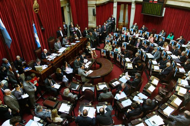 La oposición firmó un documento conjunto en contra de la re-re