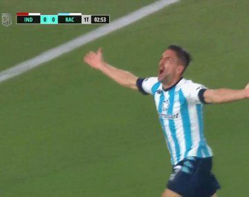 VIDEO: El gol tempranero de Racing a Independiente