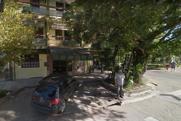 Hallaron muertos a tiros en un hotel de Chaco a un policía porteño y a una menor