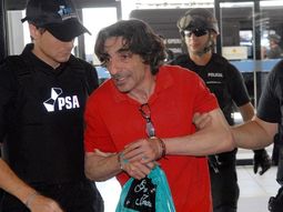 Las cínicas frases de Fructuoso Álvarez González mientras perpetraba la Masacre de Flores: Están muertos Las cínicas frases de Fructuoso Álvarez González mientras perpetraba la Masacre de Flores: Están muertos