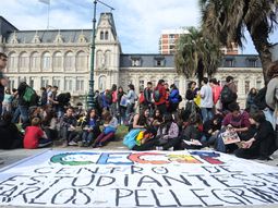 ya suman 18 las escuelas tomadas en la ciudad ya suman 18 las escuelas tomadas en la ciudad