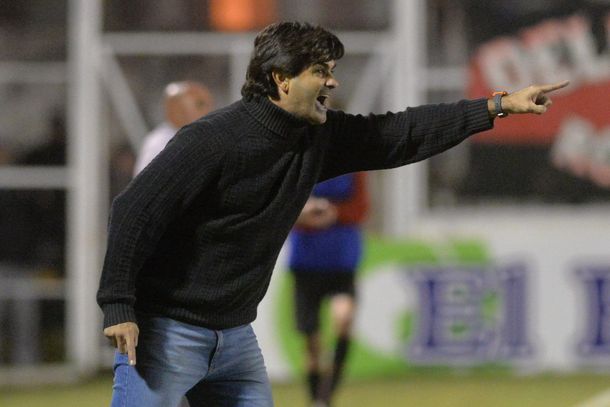 Se fue Forestello de Olimpo y más de la mitad de los equipos cambiaron de DT durante la Superliga