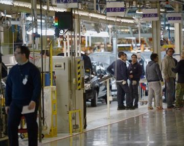 General Motors para su producción durante un mes y suspende a 1500 trabajadores