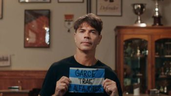 el chino garce y el trae alfajores: la publicidad que revive su convocatoria al mundial 2010 el chino garce y el trae alfajores: la publicidad que revive su convocatoria al mundial 2010