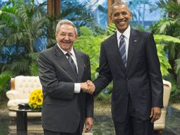 raul castro y barack obama se reunieron en la habana raul castro y barack obama se reunieron en la habana