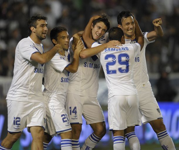 Vélez recibe a Unión en Liniers con la ilusión de ser campeón