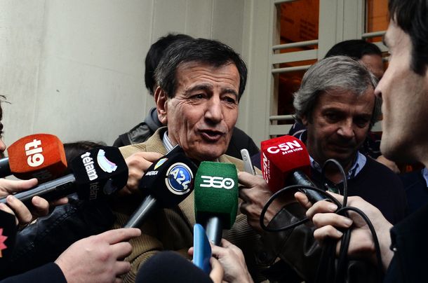 Para el presidente de Vélez, hay que cerrar la AFA y empezar de nuevo