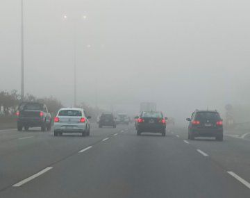 Una densa niebla complica los accesos a la Ciudad
