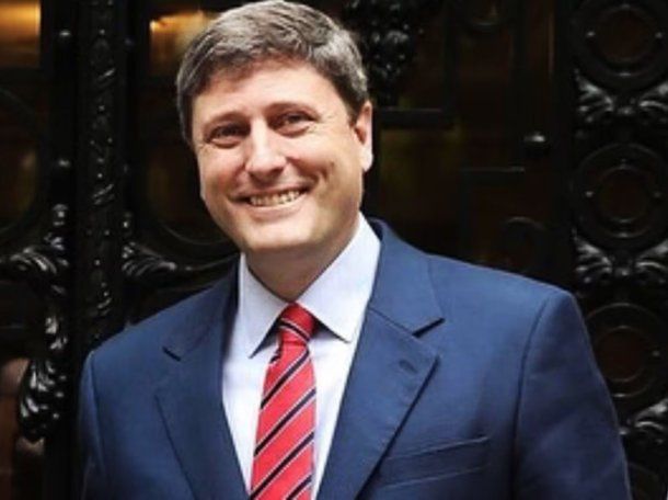 Más bajas en el Gobierno: renunció el vicecanciller Eduardo Bustamante