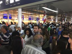 Demoras en Aeroparque por el paro de transporte