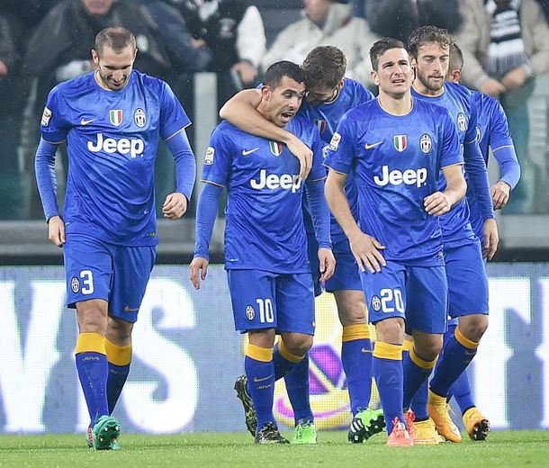 Imparable: Tevez se anotó por duplicado en la goleada de la Juventus