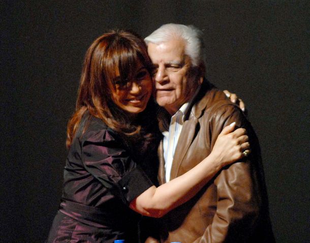 La Presidenta decretó dos días de duelo por la muerte de Cafiero