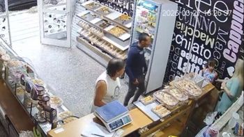 merlo: denunciaron a un hombre por acosar a una nena y piden ayuda para identificarlo merlo: denunciaron a un hombre por acosar a una nena y piden ayuda para identificarlo