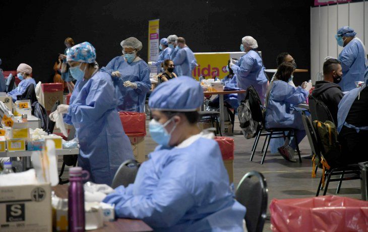 No hisoparán a contactos estrechos que tengan síntomas de COVID-19