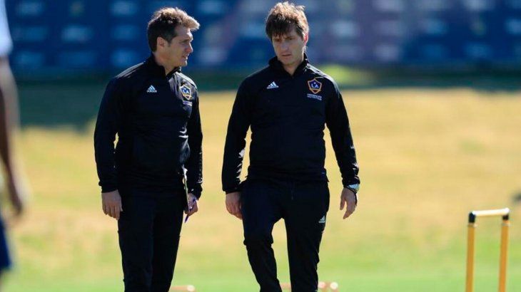 Los mellizos Barros Schelotto son los nuevos técnicos de la selección de Paraguay