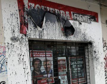 La izquierda denunció el ataque a un local partidario en plena veda