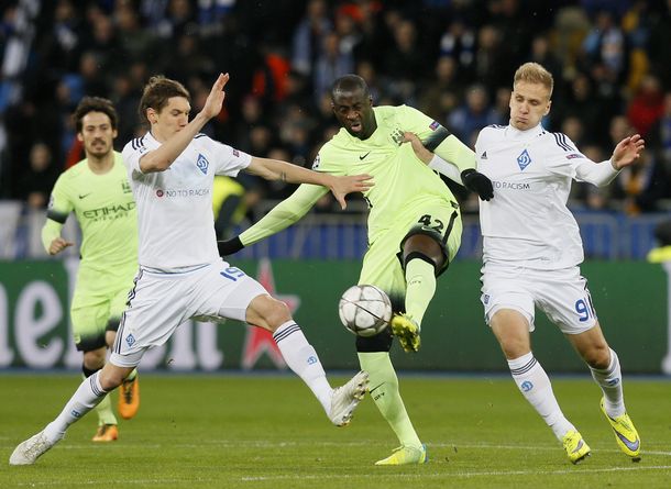 Con un gol de Agüero, el Manchester City le ganó al Dynamo en Ucrania