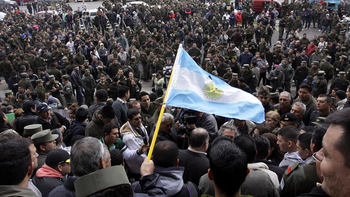 sin acuerdo con el nuevo jefe, sigue la protesta de gendarmes sin acuerdo con el nuevo jefe, sigue la protesta de gendarmes
