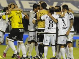 el plantel de all boys sigue sin cobrar, pero volvio a entrenar el plantel de all boys sigue sin cobrar, pero volvio a entrenar