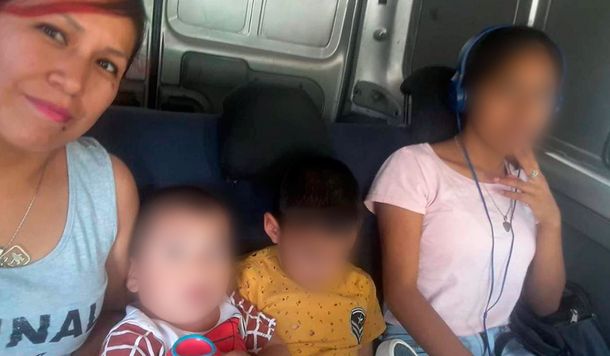 El Gobierno expulsó a una madre extranjera y la separó de sus dos hijos argentinos