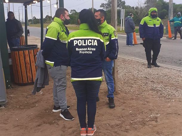 Una pareja intentó entrar a Villa Gesell disfrazados de policías&nbsp;