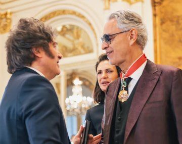 El posteo de Andrea Bocelli tras recibir la Orden de Mayo: Me lo guardo en el corazón
