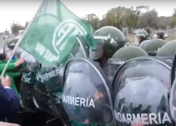 Gendarmería reprime a trabajadores de ATE en Córdoba
