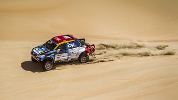 el equipo oil c5n arranco su duro camino en el rally de abu dhabi el equipo oil c5n arranco su duro camino en el rally de abu dhabi