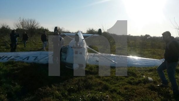 Se estrelló una avioneta en Berazategui pero su piloto se salvó