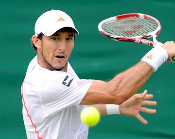 Juan Mónaco arrancó con todo en el césped de Wimbledon