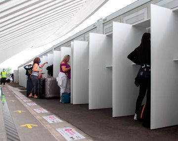 Reino Unido está en cuarentena, y quienes llegaron de ese país al nuestro permanecerán aislados