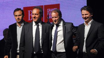 scioli: ni la presidente ni yo somos candidatos scioli: ni la presidente ni yo somos candidatos