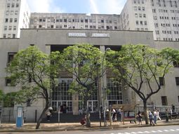 Fundado en 1881, el Hospital de Cl&iacute;nicas Jos&eacute; de San Mart&iacute;n depende de la UBA y es uno de los centros de salud de excelencia del pa&iacute;s