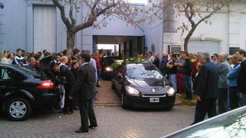 dolor en el ultimo adios a cristian gomez, el futbolista fallecido durante un partido dolor en el ultimo adios a cristian gomez, el futbolista fallecido durante un partido