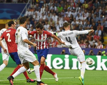 El polémico tanto con el que el Real Madrid rompió el cero en San Siro