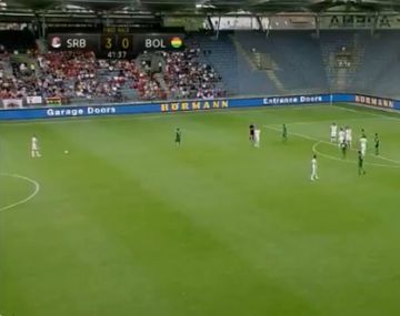 El cuarto gol de Serbia ante Bolivia fue pura poesía en el aire