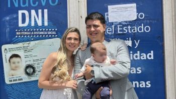 dramatico temporal en tucuman: murieron abrazados y dejaron sin papas a dos nenes de nueve meses y 5 anos