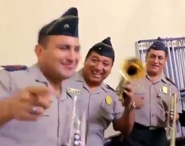 La policía de Perú versionó Despacito