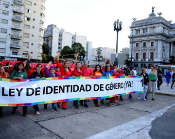 Unas tres mil personas trans votarán con el nuevo DNI
