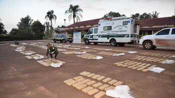 golpe al narcotrafico: incautaron mas de 3.500 kilos de marihuana golpe al narcotrafico: incautaron mas de 3.500 kilos de marihuana