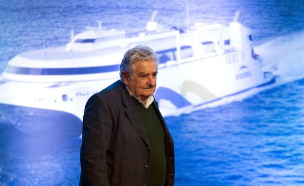 Mujica autorizó a la papelera UPM a ampliar su producción