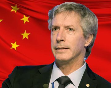 Santiago Bausilli viaja a China.