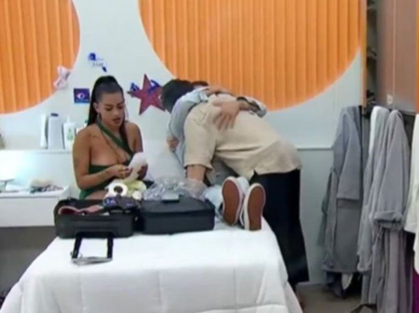 Video: el desgarrador llanto de Tato tras la eliminación de Luciana en Gran Hermano