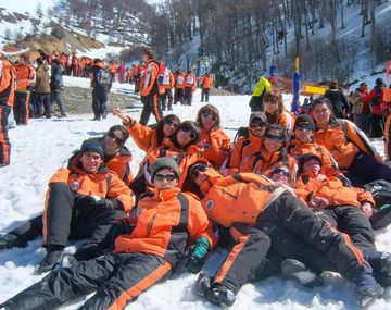 Extranjeros impulsan turismo estudiantil récord en Bariloche