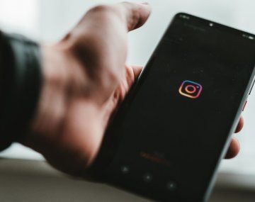 Viral del día: recibe amenazas de otra chica porque sus fotos generan discusiones de pareja