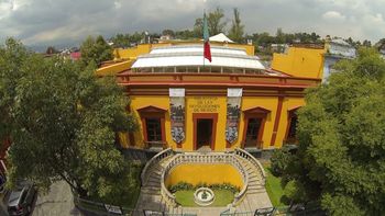 Se publica en 1953, el decreto de creación del Instituto Nacional de Estudios Históricos de la Revolución Mexicana (INEHRM). Se publica en 1953, el decreto de creación del Instituto Nacional de Estudios Históricos de la Revolución Mexicana (INEHRM).