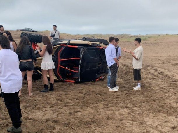 Casi tragedia en Monte Hermoso: discutieron por la música, atropelló a tres jóvenes con un UTV y se fugó
