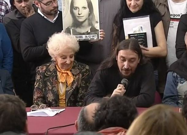 La historia de Javier, el nieto 130 que recuperaron las Abuelas de Plaza de Mayo