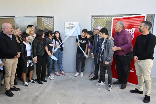 Julio Zamora inauguró la puesta en valor de la Escuela Secundaria N° 39 de Rincón de Milberg