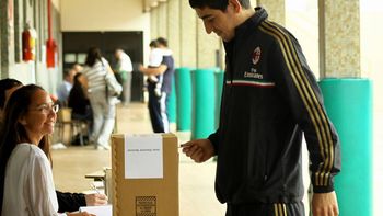 mendoza: el 50% del padron ya voto a menos de una hora del cierre mendoza: el 50% del padron ya voto a menos de una hora del cierre